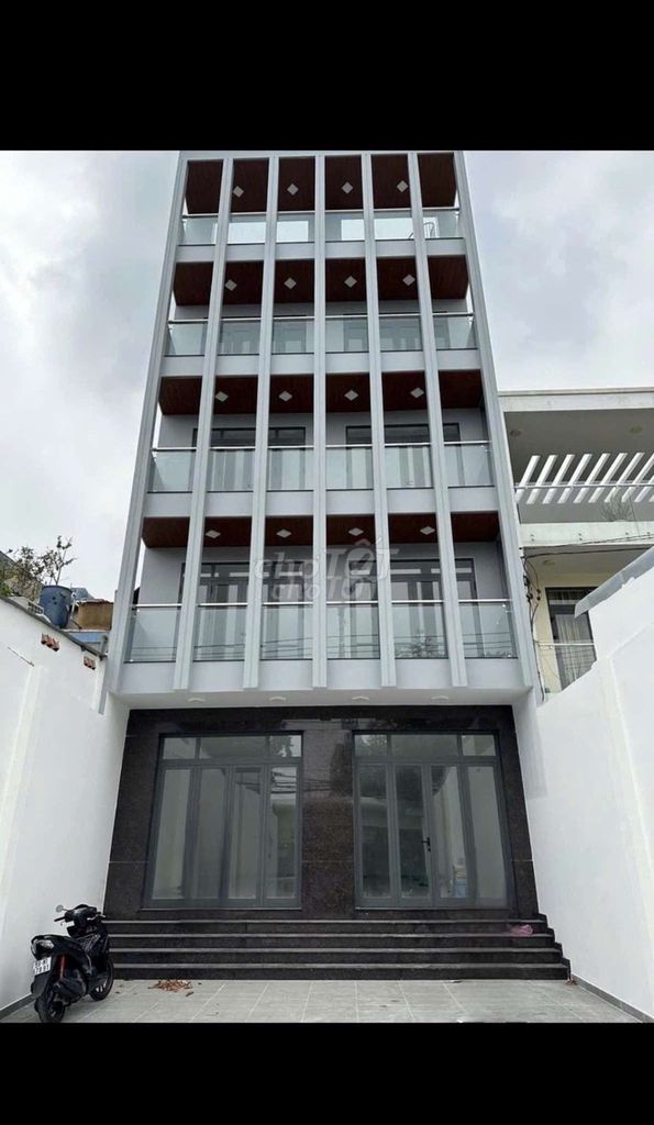 🍀TÒA NHÀ MỚI XÂY 9x40 5 tầng TỈNH LỘ 10 coa THANG MÁY
