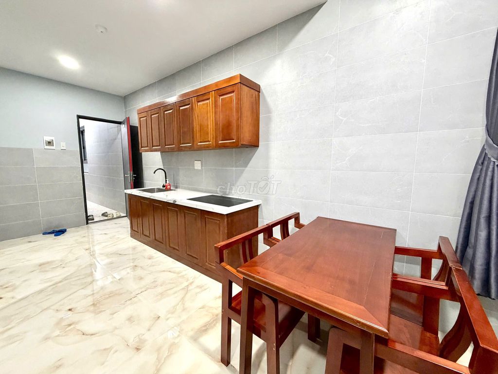 CHO THUÊ CĂN HỘ 1 PHÒNG NGỦ FULL NỘI THẤT CÓ CỬA SỔ THOÁNG MÁT ĐƯỜNG