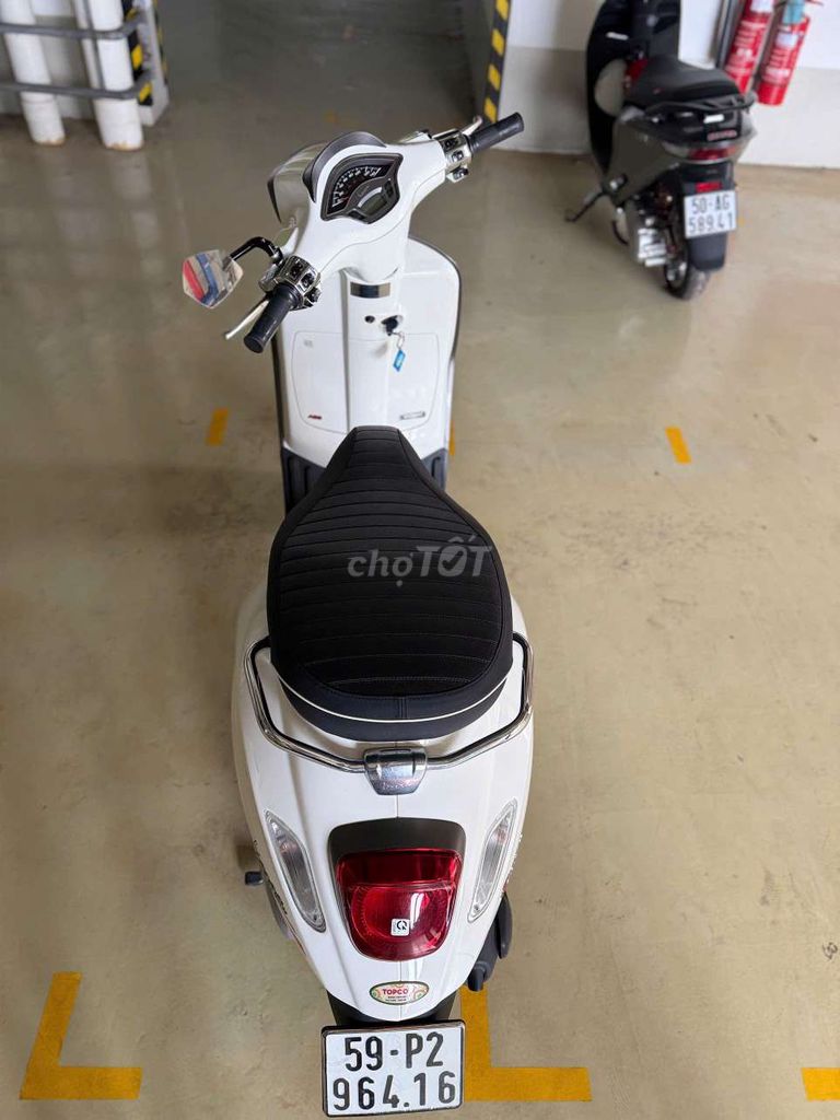 Piaggio Sprint Carbon 2019 белый iGet 21600 км