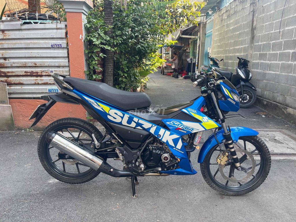Bán Suzuki satria đẹp, giấy tờ đầy đủ. Mua bán Xe máy tại Thành phố Thủ Đức Tp Hồ Chí Minh được đăng bởi Bảo An hình 4