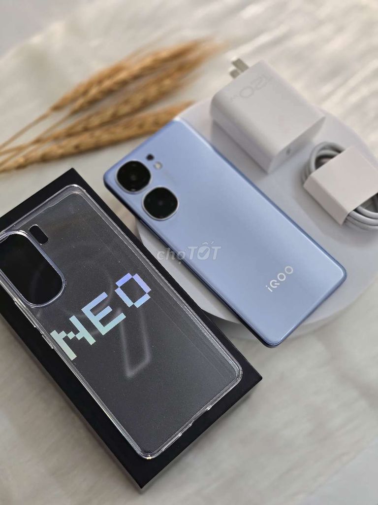 Vivo IQ00 Neo 9-12/256 xanh fullbox mới kích hoạt