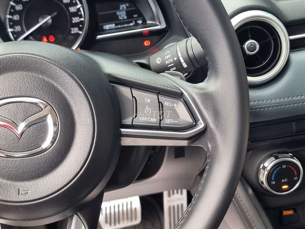 MAZDA 2 LUXURY 1.5AT 2023, NHẬP THÁI, ODO 1V4.. Mua bán Ô tô tại Thành phố Thủ Đức Tp Hồ Chí Minh được đăng bởi Đức Hưng Siêu thị ô tô Thủ Đức hình 17