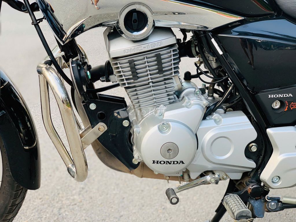 HONDA SHADOW 150 ĐEN 1 CHỦ CHẠY CỰC ÍT LƯỚT 99%. Mua bán Xe máy tại Quận Cầu Giấy Hà Nội được đăng bởi Trịnh Lan Hương hình 3