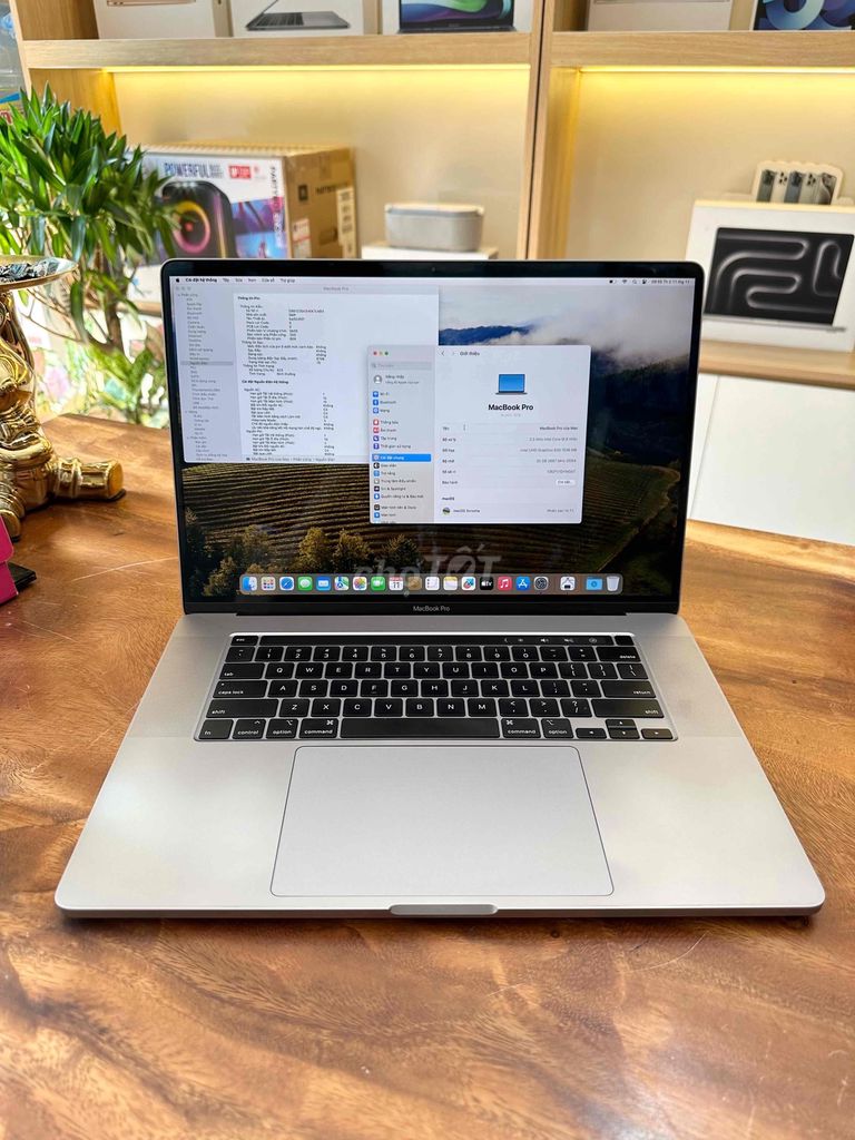 MacBook Pro 2019 16” i9/32/1TB Gray 99%