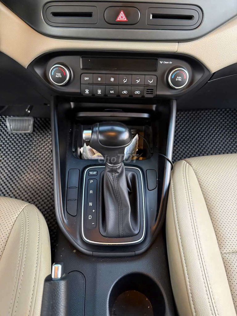 KIA RONDO AT SX 2020 Deluxe  - 24000 km. Mua bán Ô tô tại Thành phố Thủ Đức Tp Hồ Chí Minh được đăng bởi BÌNH VÌNH PHÚ CHUYÊN XE LƯỚT BAO TEST HÃNG  hình 7