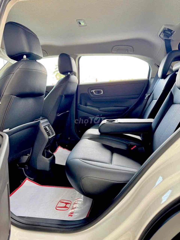 Honda HR- V G, L, e:Hev Giảm 100% Trước bạ. Mua bán Ô tô tại Quận Hải Châu Đà Nẵng được đăng bởi Cẩm Thi Honda Đà Nẵng hình 7