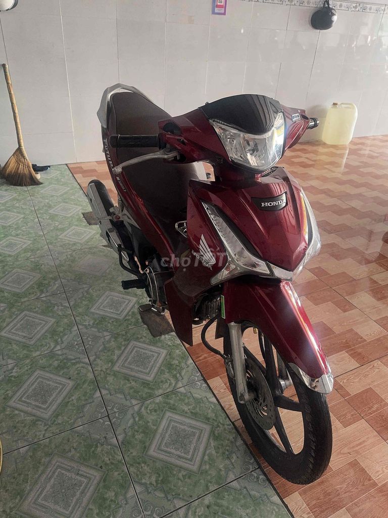 Honda Future Lead 221 Красный
