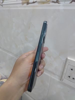 Pass đt Vivo Y28-Ram 8G-128G xanh đang xài...