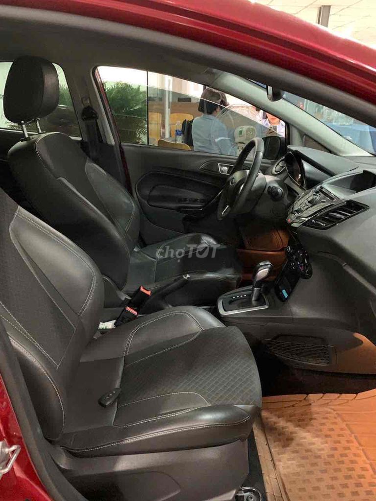 Ford Fiesta 2015 1.5 AT Sport - 32000 km. Mua bán Ô tô tại Quận 8 Tp Hồ Chí Minh được đăng bởi Glynk Võ Văn Kiệt hình 3