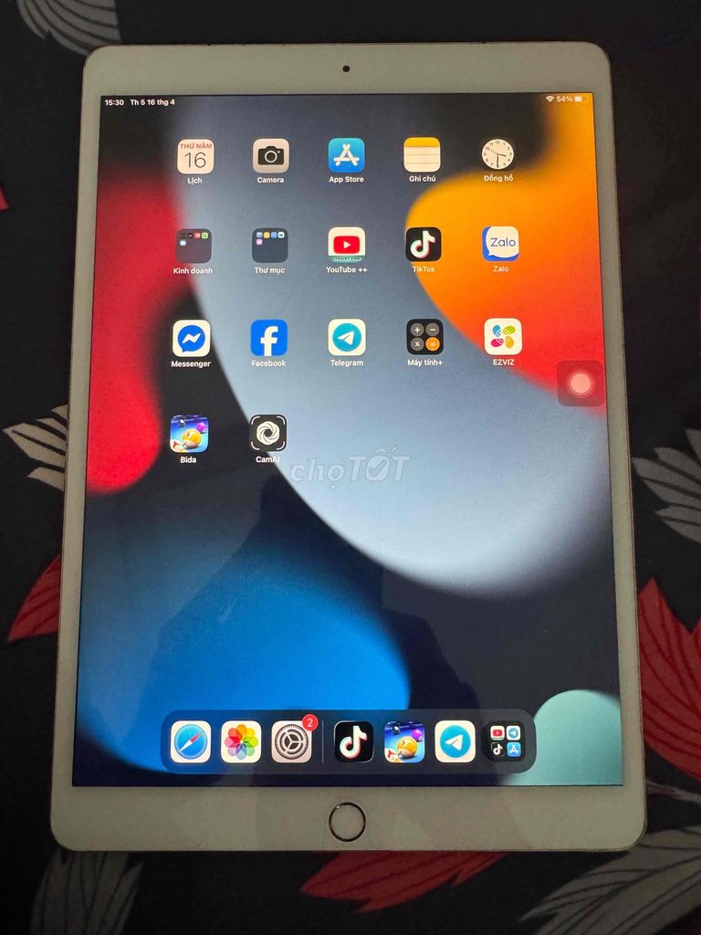 Apple iPad Pro 10.5 inch 4G 90%. Mua bán Máy tính bảng tại Quận Đồ Sơn Hải Phòng được đăng bởi Long Hoàng hình 1