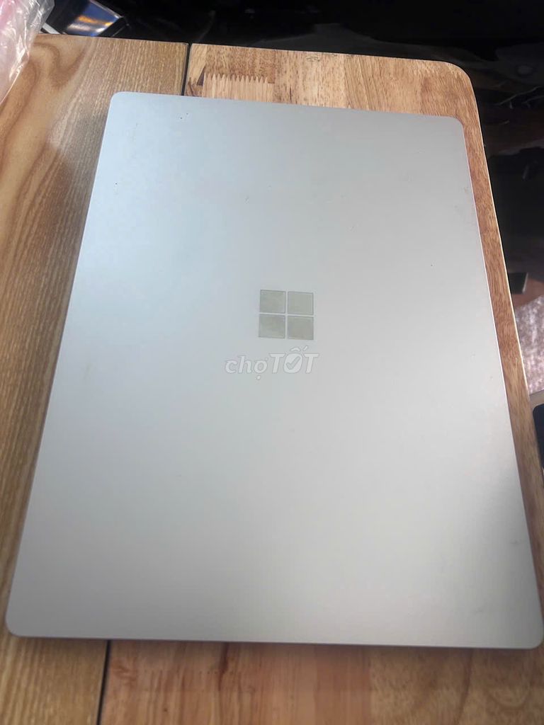 Microsoft Surface Laptop 4 AMD Ryzen 5 8GB/256GB. Mua bán Laptop tại Quận Bình Thạnh Tp Hồ Chí Minh được đăng bởi Lê Bá Trung hình 1