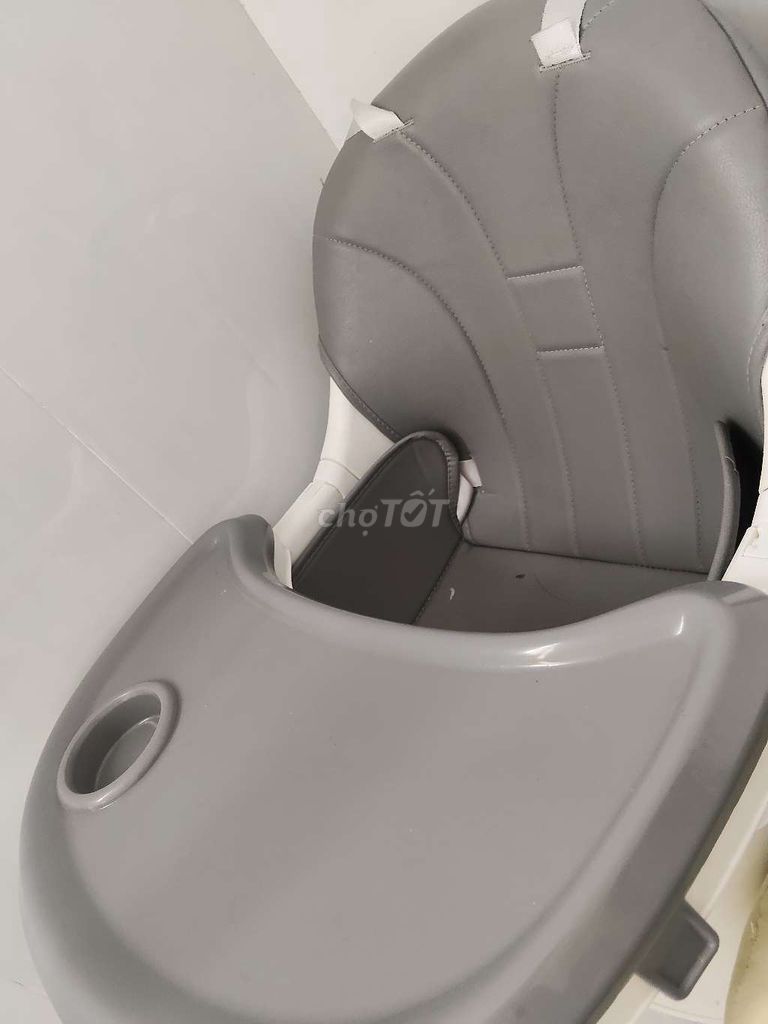 Ghế ăn dặm Xám Đã sử dụng. Mua bán Mẹ và bé tại Huyện Châu Thành Sóc Trăng được đăng bởi hồng nhung hình 1