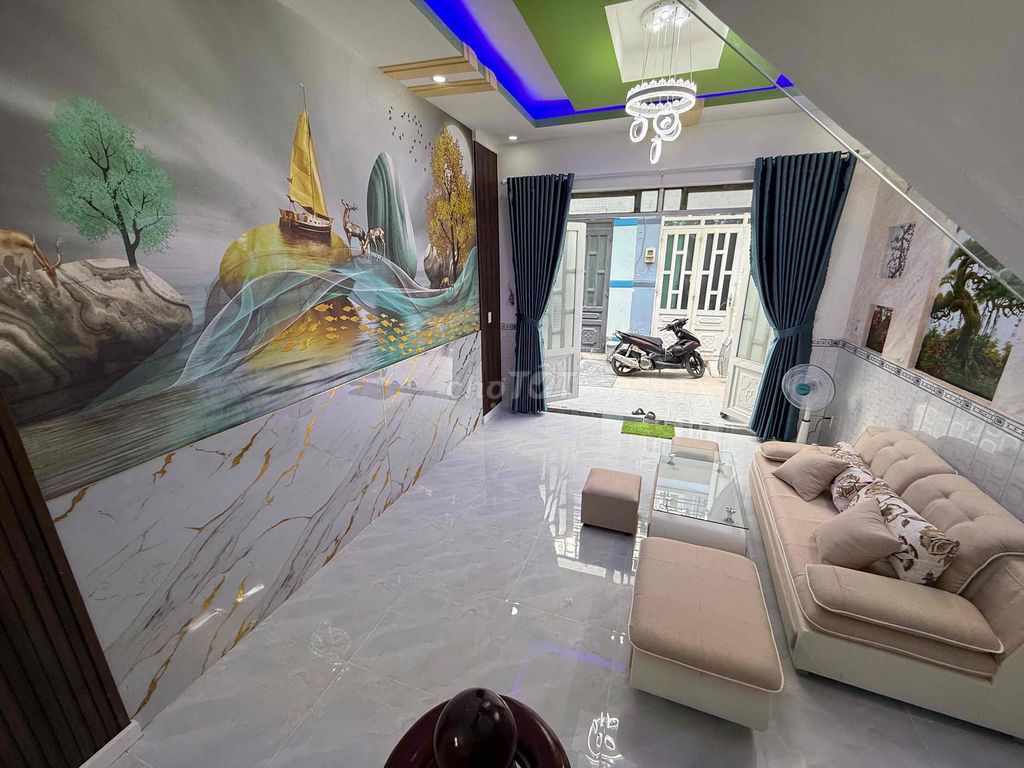 mình cần bán nhà 1 trệt 1 lầu gần chợ bà điểm/ giá hơn 1 tỷ