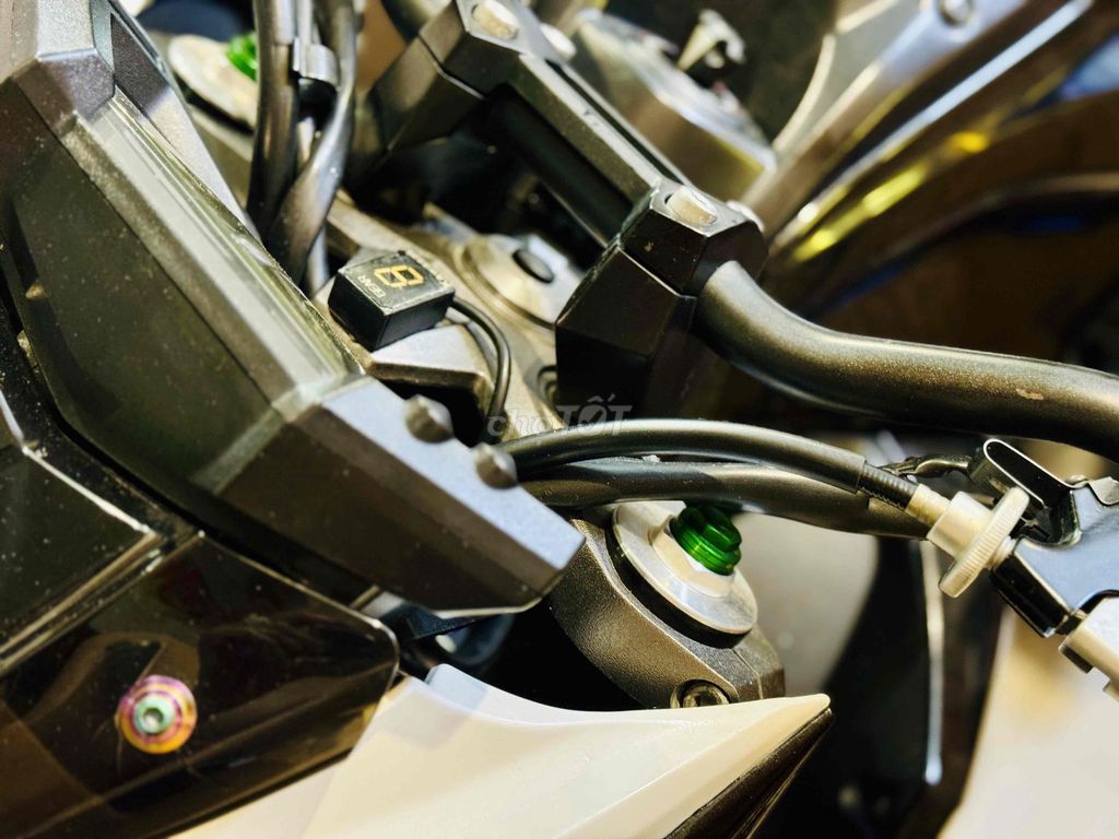 Kawasaki Z800 ABS Năm 2016. Mua bán Xe máy tại Quận Bình Thạnh Tp Hồ Chí Minh được đăng bởi Cao Hoài Nam hình 10