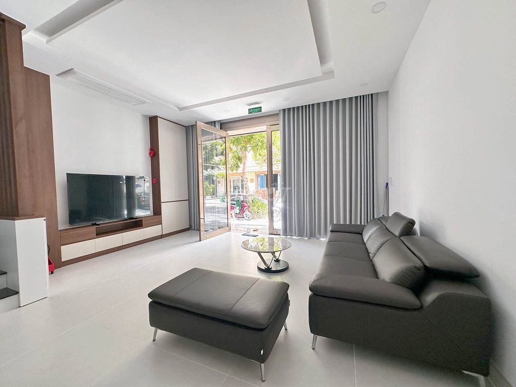House with 3 bedrooms for rent in Euro Village 2 · Nguyễn Phước Lan · Cẩm Lệ, Da Nang — $963/month, photo 1