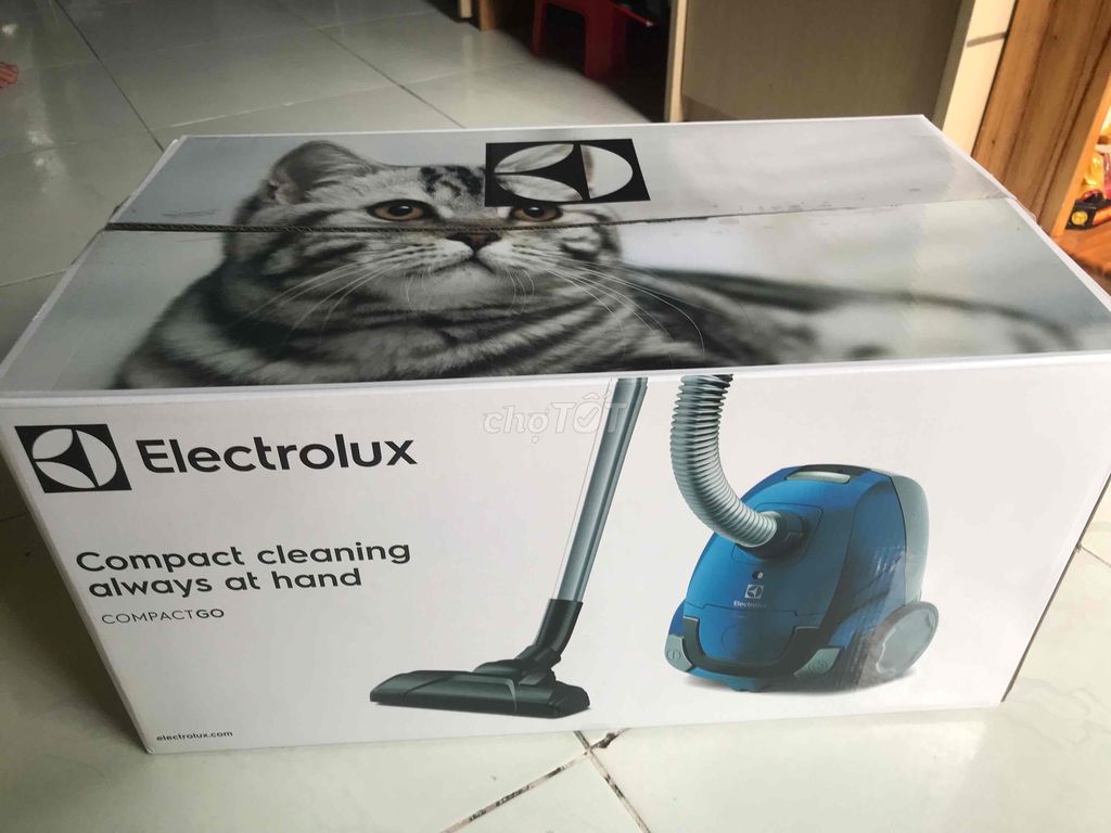 Máy hút bụi Electrolux 1600W mới chưa sử dụng