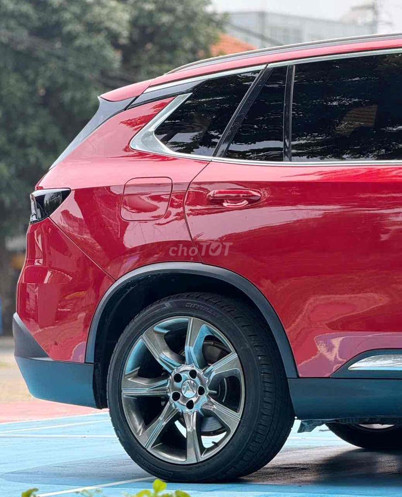 VinFast Lux SA 2.0 Турбо Премиум 2019 Красный 7-местный