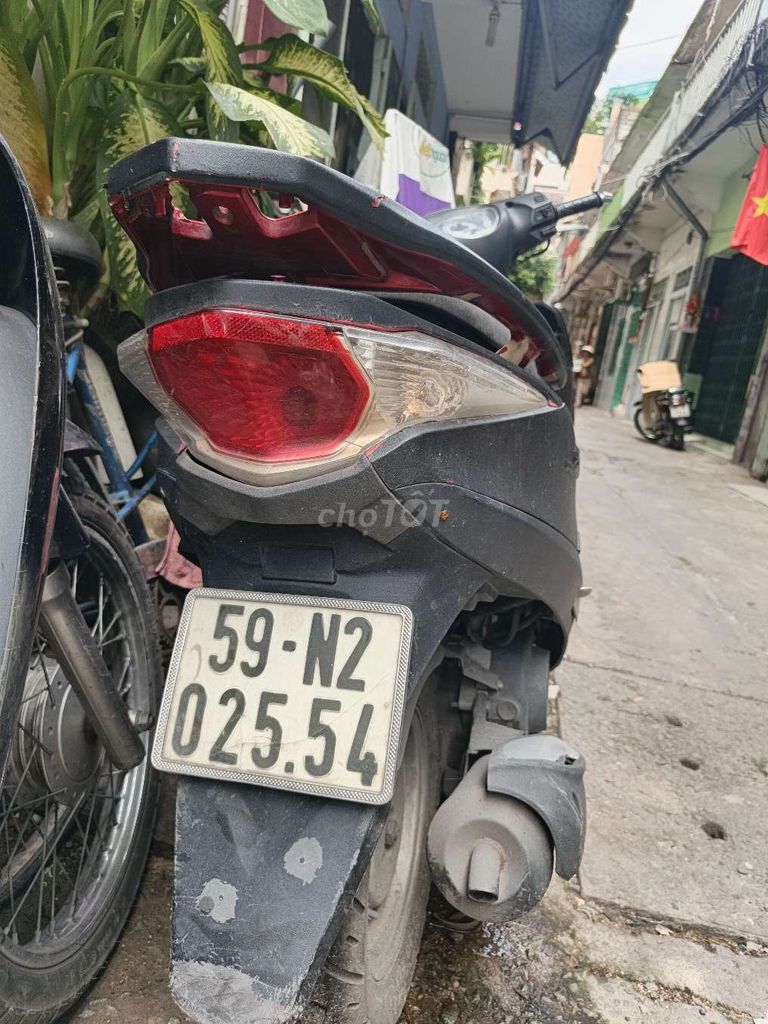 SYM attila đăng ký lần đầu 2011.. Mua bán Xe máy tại Quận 1 Tp Hồ Chí Minh được đăng bởi Minh Tuấn hình 1