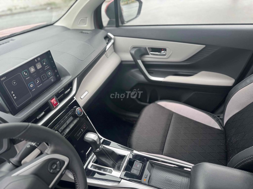 Toyota Veloz Cross 2022 Top 1.5 CVT 9500 km. Mua bán Ô tô tại Quận Cẩm Lệ Đà Nẵng được đăng bởi Anh Tân hình 10