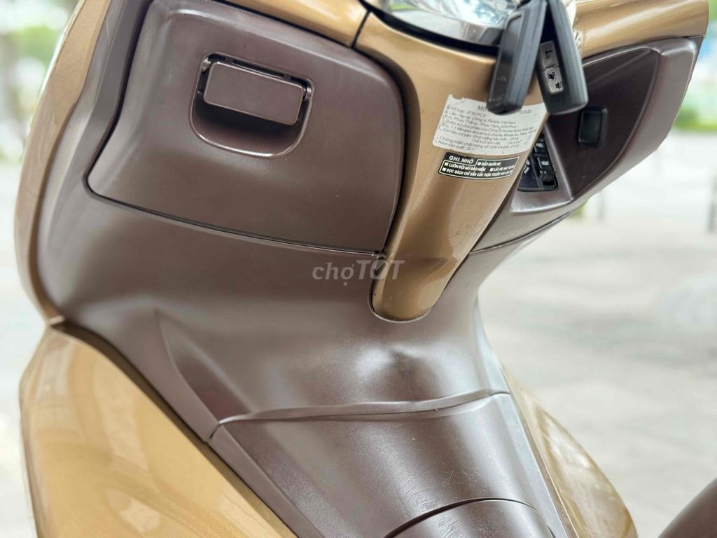 Pcx cực kỳ chất lượng xe Zin êm có smartkey 29G1. Mua bán Xe máy tại Quận Ba Đình Hà Nội được đăng bởi Xe Máy Nam Thi hình 8