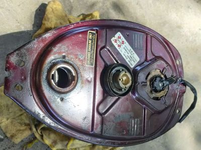 Phụ tùng Honda Dream 1995 Đỏ. Mua bán Phụ tùng xe tại Quận Bình Thuỷ Cần Thơ được đăng bởi Hoàng Thuận