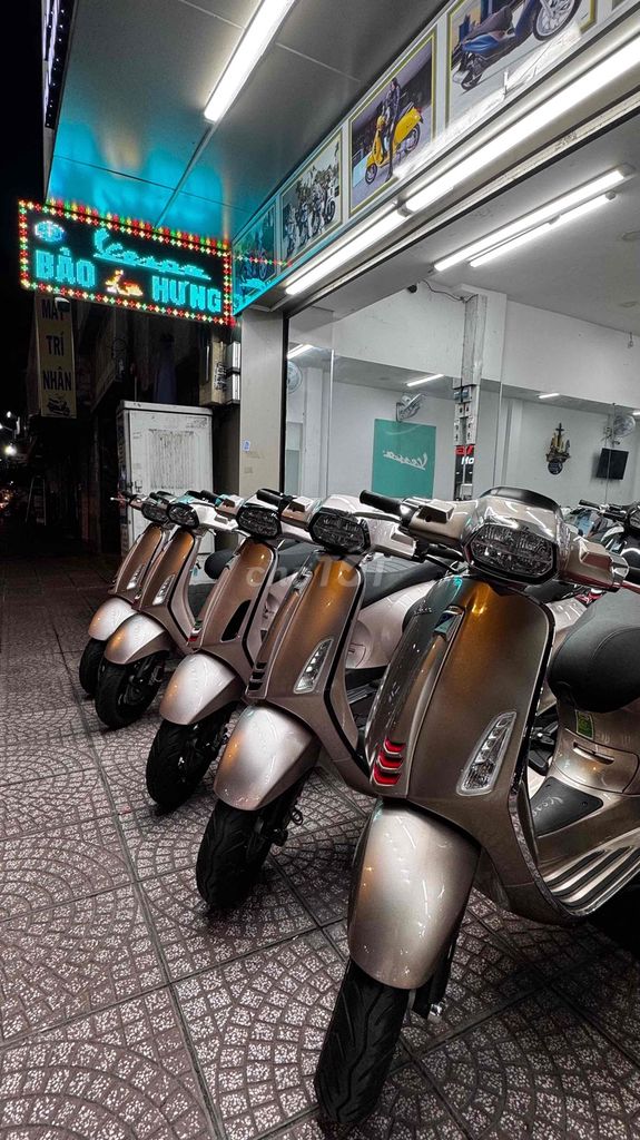 Vespa Sprint Vàng đồng TFT & Hồng Poecher. Mua bán Xe máy tại Quận Phú Nhuận Tp Hồ Chí Minh được đăng bởi VESPA  PIAGGIO BẢO HƯNG Vespa cũ trả góp  hình 6