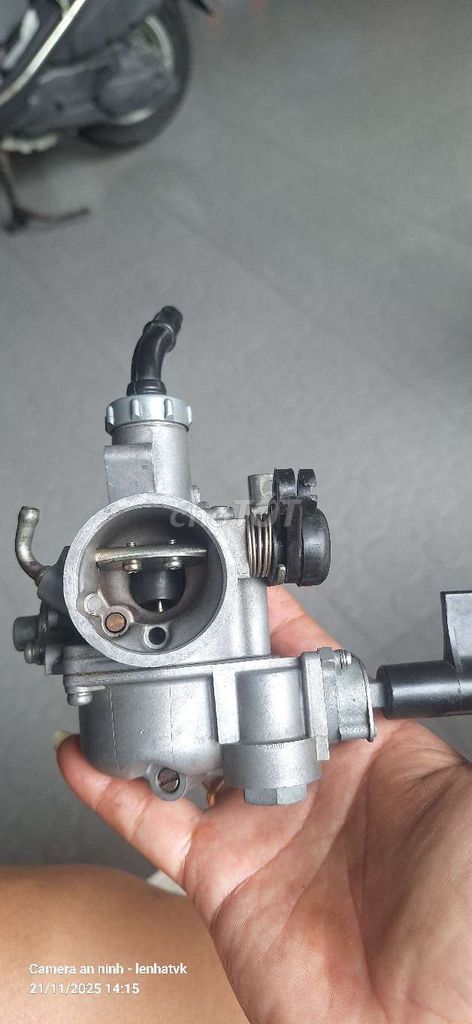 Bình xăng con Keihin Dream 125. Mua bán Phụ tùng xe tại Huyện Châu Thành Kiên Giang được đăng bởi Lê Nhật hình 3