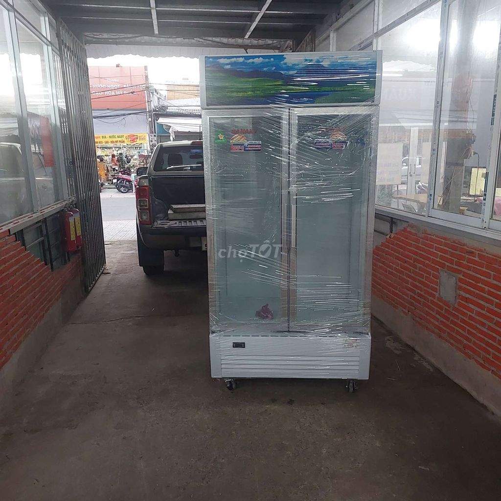 Bán tủ mát 1000l