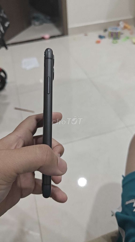 iPhone 11 128GB mua thế giới di động còn mới keng