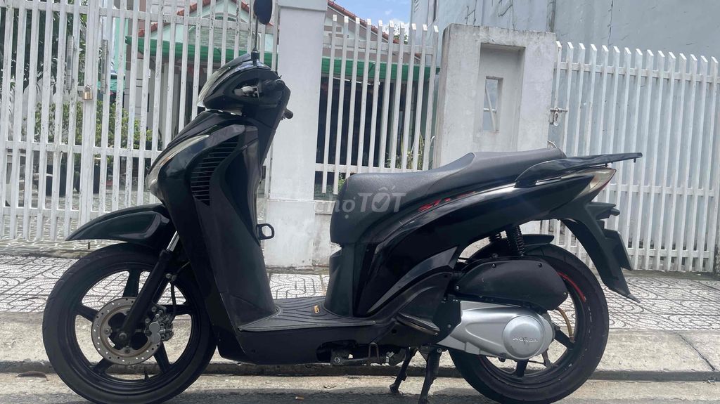 HONDA SH LÊN ÁO MÁY ÊM. Mua bán Xe máy tại Huyện Trà Ôn Vĩnh Long được đăng bởi Cửa hàng xe Phương Linh hình 2