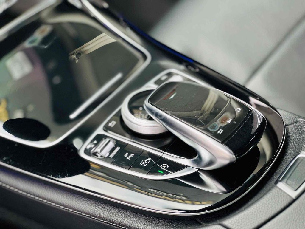 Mercedes Benz E200 Model 2017. Mua bán Ô tô tại Quận 8 Tp Hồ Chí Minh được đăng bởi Hồng Phúc hình 5