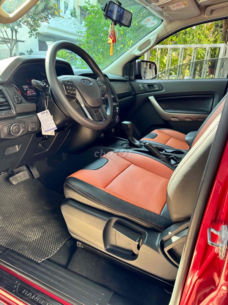 Ford Ranger XLS 2021 Автоматический бензиновый красный
