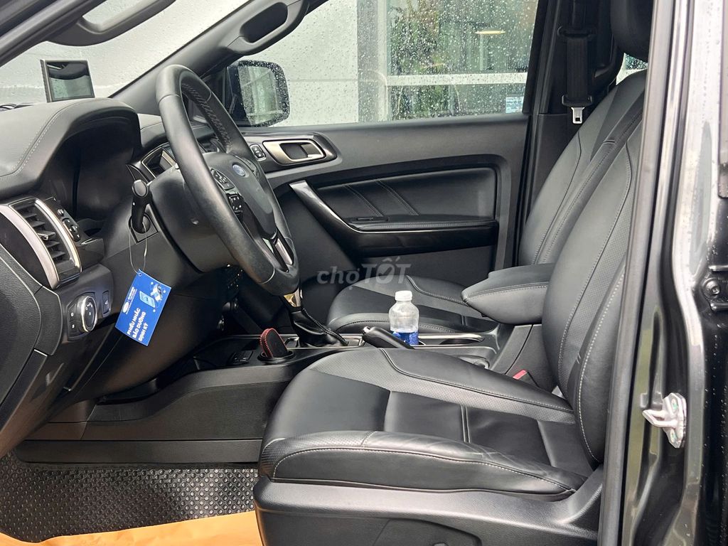 Ford Everest 2018 Titanium 2.0L 4x2 AT - 7900 km. Mua bán Ô tô tại Quận 7 Tp Hồ Chí Minh được đăng bởi Tân Thuận Ford Sài Gòn hình 8