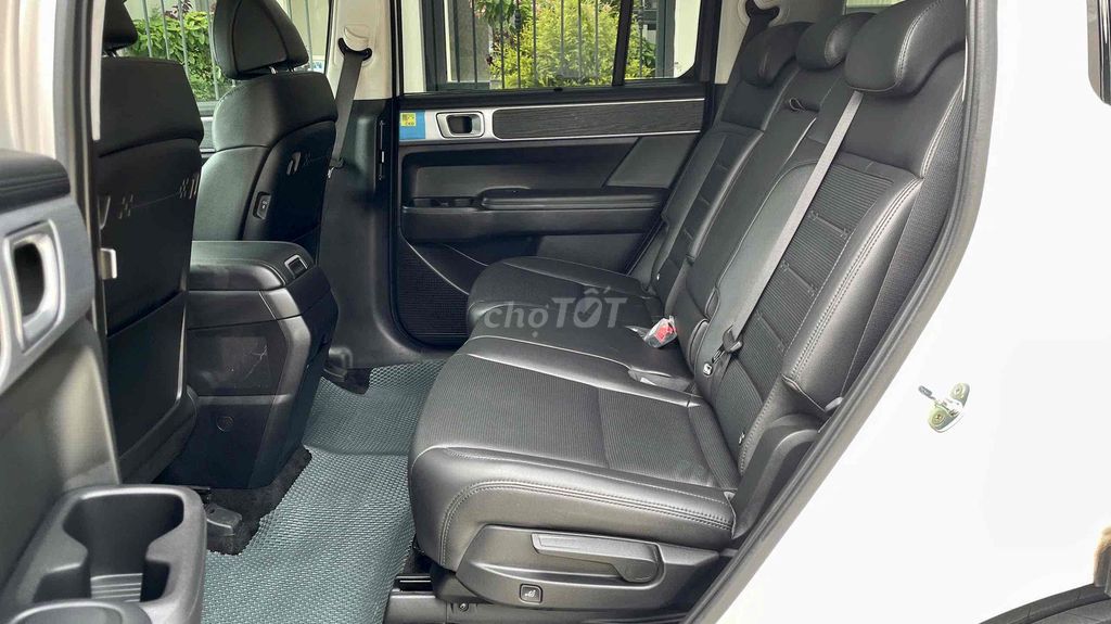 Hyundai Santafe2.5 Exculusive 2024 - chạy zin 1,8v. Mua bán Ô tô tại Quận Bắc Từ Liêm Hà Nội được đăng bởi Hoàng Nga hình 7