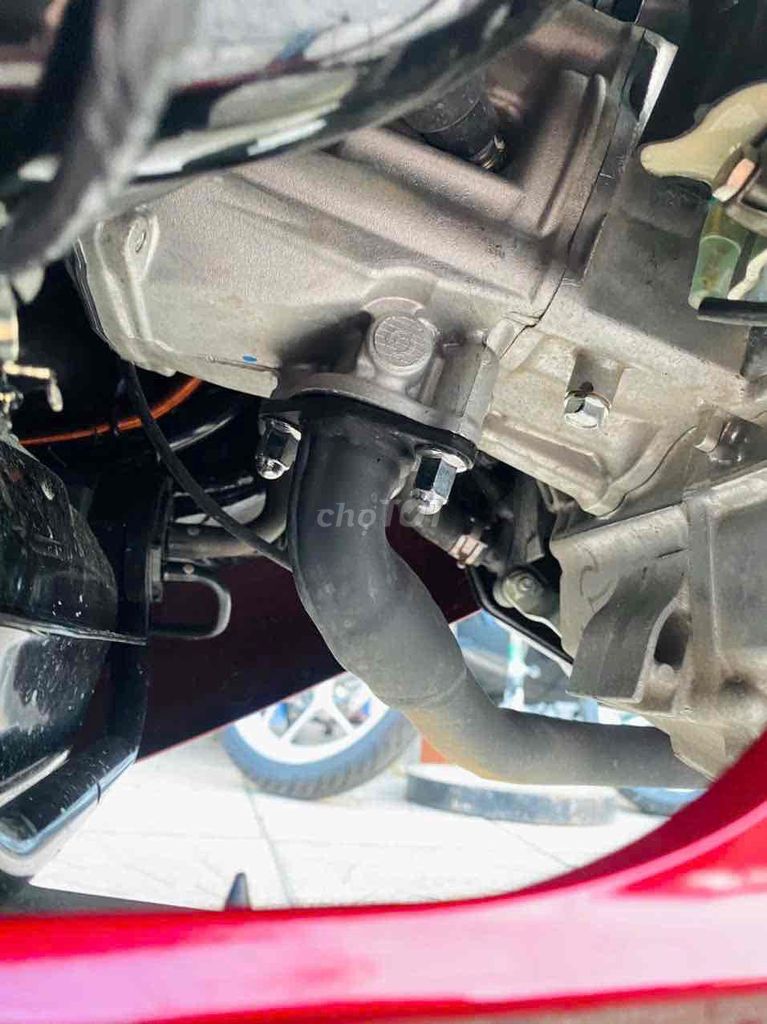 Honda SH160ABS 2025 Đỏ 1400 km. Mua bán Xe máy tại Quận Ninh Kiều Cần Thơ được đăng bởi CHXM Tân Liên Hưng 2 hình 11