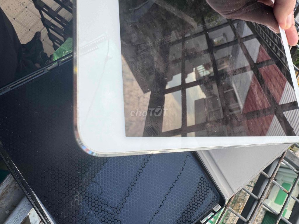Apple iPad Pro 10.5 inch 256GB Bạc 96% mới. Mua bán Máy tính bảng tại Quận 5 Tp Hồ Chí Minh được đăng bởi lê phát hình 1