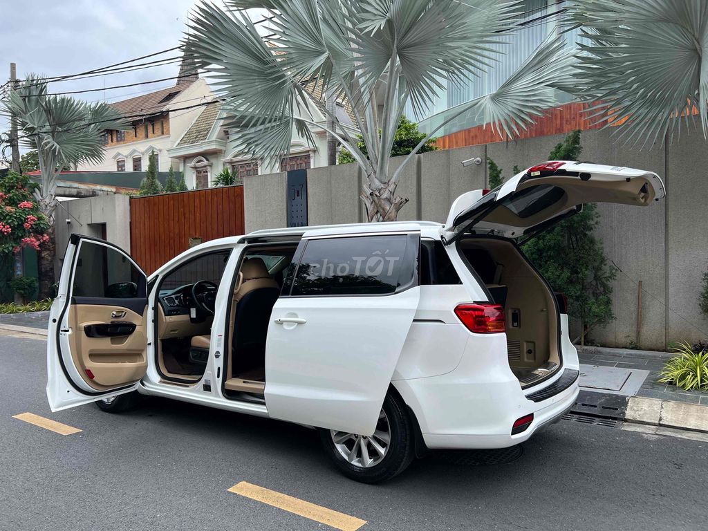Kia Sedona 2.2D máy dầu 7 chổ full option 2019. Mua bán Ô tô tại Quận 8 Tp Hồ Chí Minh được đăng bởi Đông Mai hình 6