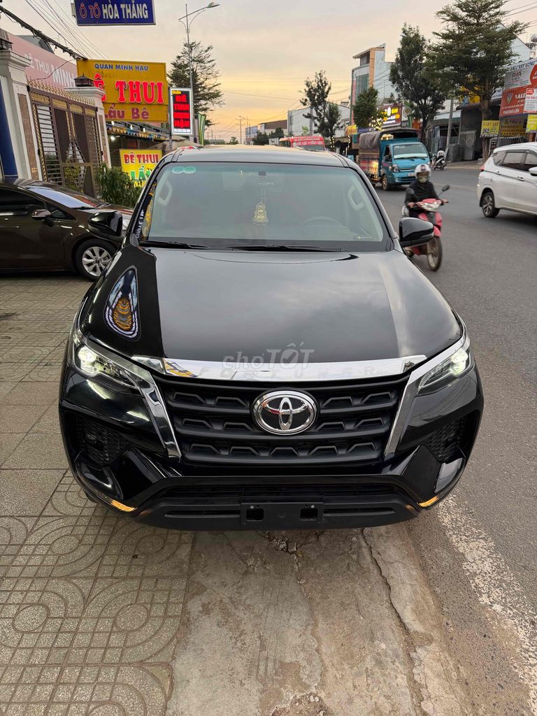 Toyota Fortuner 2025 2.4L 4x2 AT - 21000 km. Mua bán Ô tô tại Huyện Đức Trọng Lâm Đồng được đăng bởi SALON ÔTÔ HOÀ THẮNG  hình 11