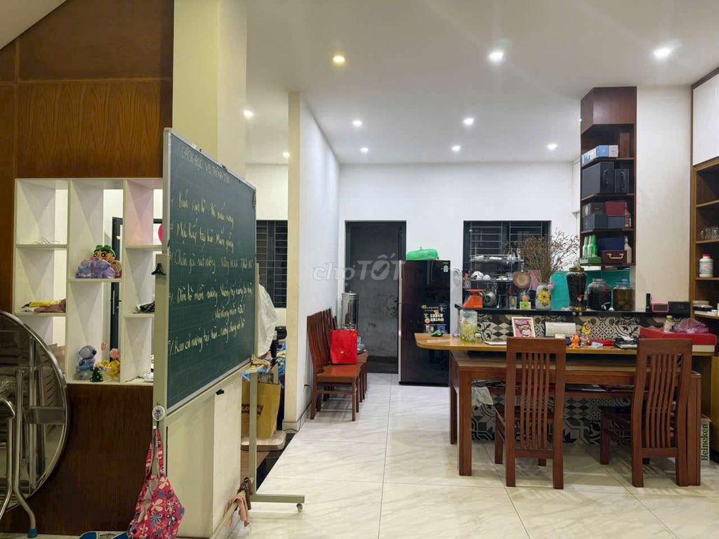 BIỆT THỰ D25 - HBC - 5PN - KHU VIP BÊN SÔNG GẦN GIGAMALL!. Cho thuê nhà ở tại Thành phố Thủ Đức Tp Hồ Chí Minh được đăng bởi Trieu Khang hình 4