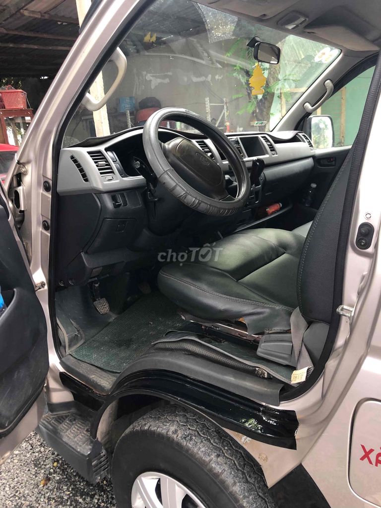 Toyota Hiace 2005 Commuter 2.7 - 70000 km. Mua bán Ô tô tại Huyện Củ Chi Tp Hồ Chí Minh được đăng bởi Truong Vu hình 8