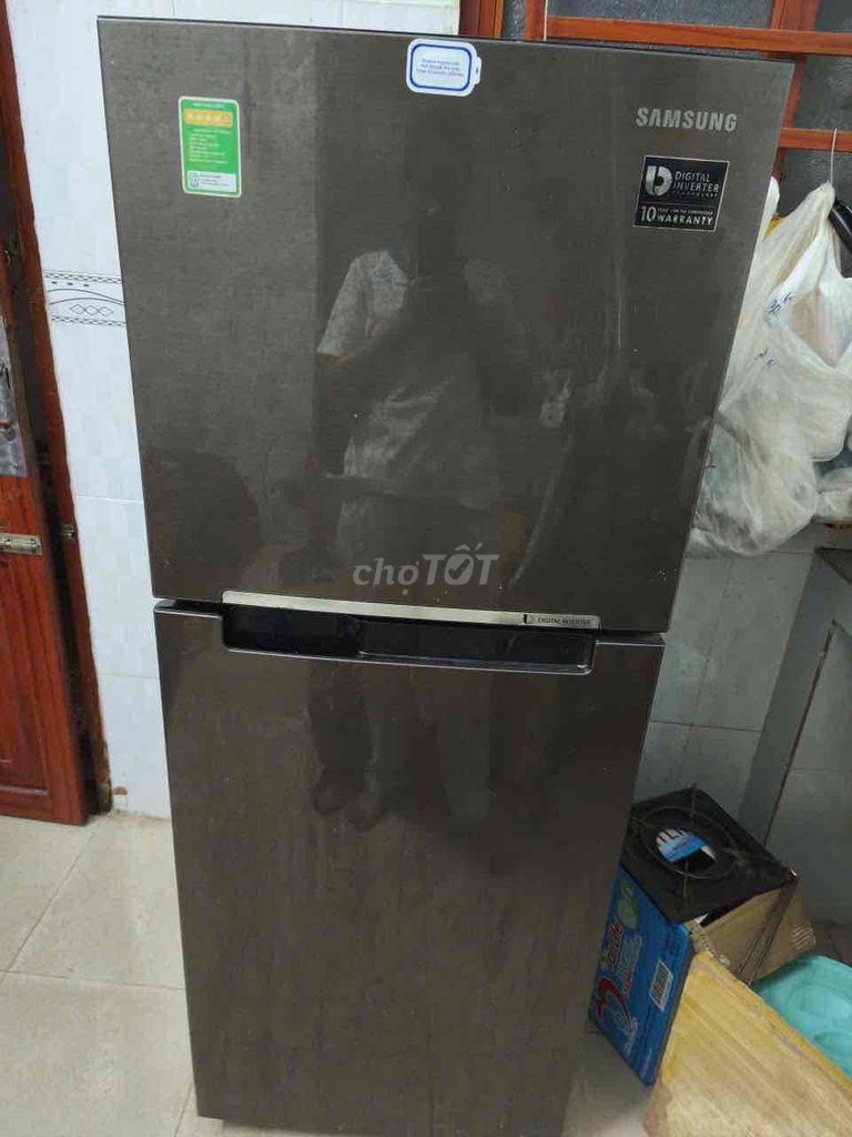 Tủ lạnh Samsung Xám bảo hành 10 năm. Mua bán Tủ lạnh tại Thành phố Thủ Đức Tp Hồ Chí Minh được đăng bởi YẾN GẦY hình 1