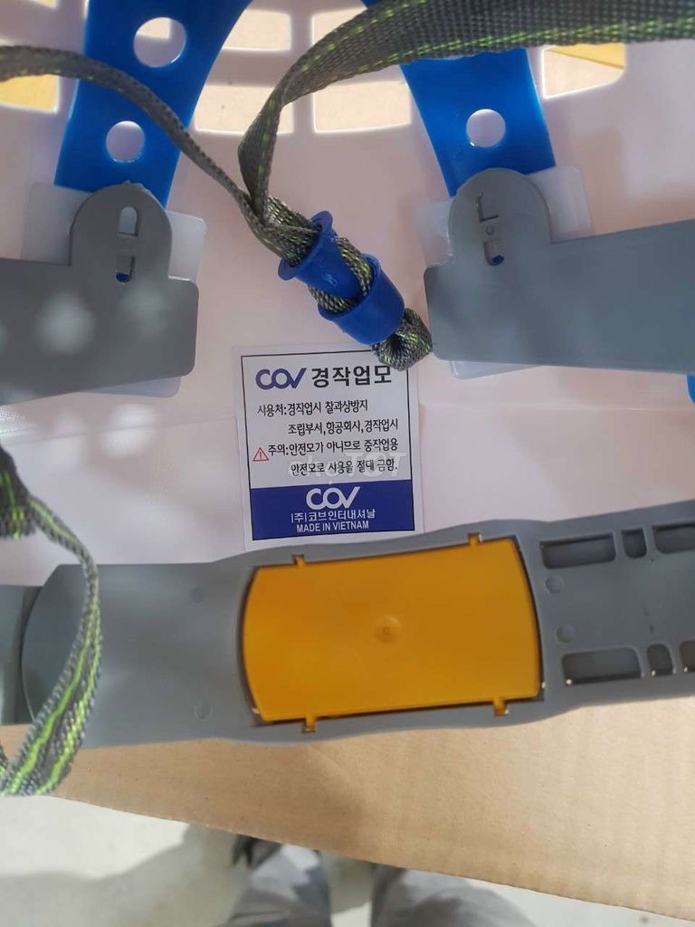 Nón nhựa bảo hộ có lỗ thông hơi hiệu COV Hàn Quốc