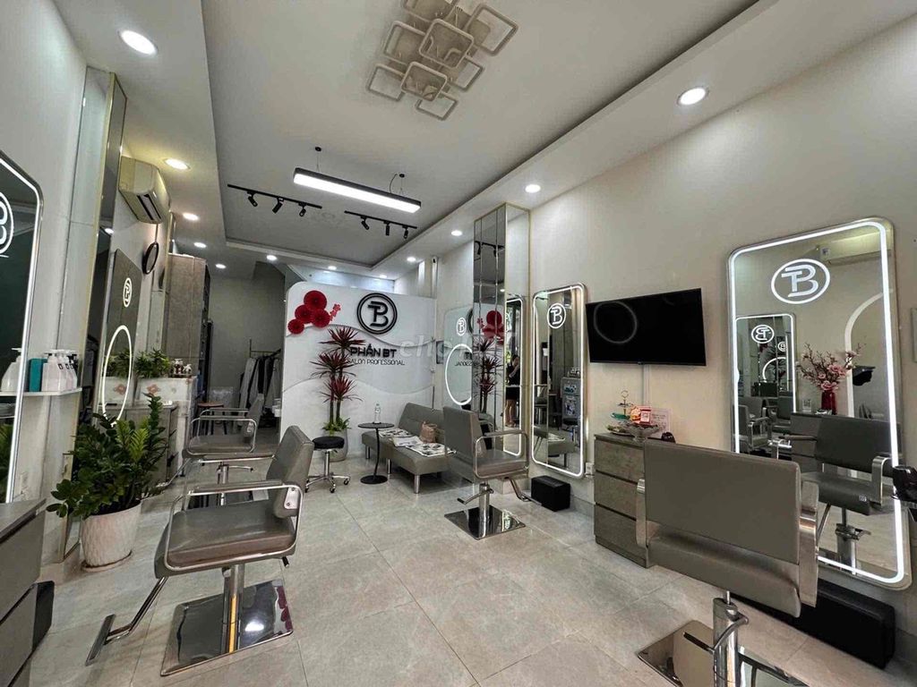 MTKD THÀNH CÔNG 4x10.3 M-ĐÚC 3 LẦU ĐẸP GIÁ 9.3 TỶ!