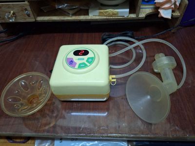 Máy hút sữa UniMom còn hoạt động bình thường. Mua bán Mẹ và bé tại Quận 10 Tp Hồ Chí Minh được đăng bởi Linh