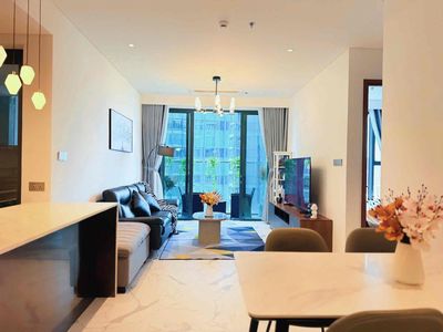Cho thuê căn 2PN 2WC Metropole Thủ Thiêm, view cầu Ba Son