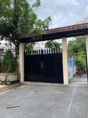 CHO THUÊ Bãi Giữ Xe ~1379m2. Cho thuê đất tại Quận 7 Tp Hồ Chí Minh được đăng bởi Phan Thành Nguyên