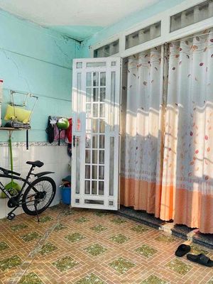 Bán nhà 4x11m, 1 lầu, 2pn, hẻm 3m, cách mt 20m, ĐHT, Q12. SÁT KDC AS
