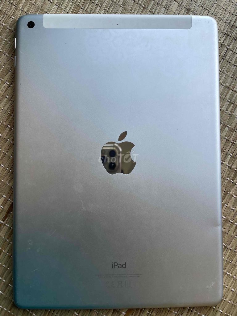 Apple iPad Gen 6 128GB Bạc. Mua bán Máy tính bảng tại Huyện Vĩnh Hưng Long An được đăng bởi Trần Quang Huy hình 1