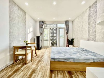 STUDIO BAN CÔNG FULL NT – GẦN ĐỒNG ĐEN | PHÙ HỢP CHO GIA ĐÌNH/CẶP ĐÔI