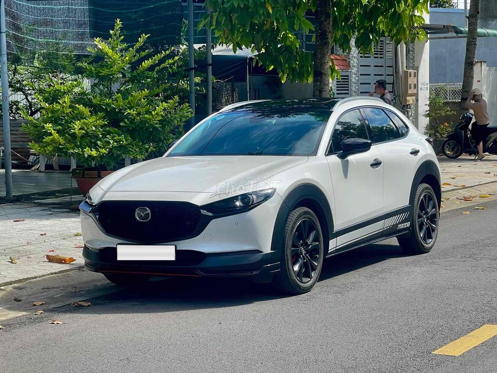 Mazda CX-30 Premium 2024 Белая 11.000 км